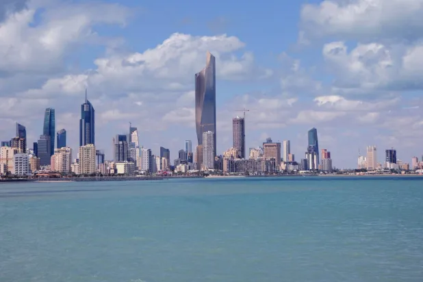 الكويت: تعرض 3 مراكز حدودية ومنصة حفر بحري لهجمات معادية