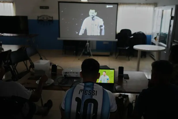 كيف ولدت روايات المؤامرة حول «فيفا» وميسي في مونديال 2026؟