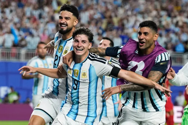 خوليان ألفاريز غير متحمس للانتقال إلى إنجلترا أو فرنسا