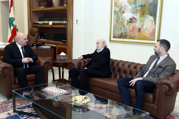 لبنان: عون و«التقدمي» تجمعهما مساحة مشتركة وسلام ثالثهما