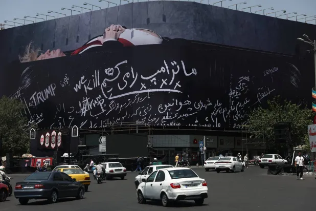 طهران تعلن انتهاء تفاهم إسلام آباد… وتهدد بإغلاق ممرات طاقة أخرى
