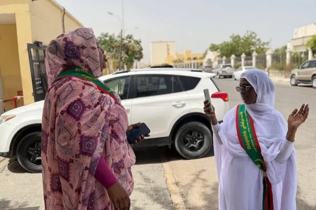 منع ناشطتين من دخول البرلمان يفجر جدلاً حاداً في موريتانيا