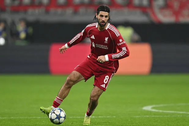 ليفربول يعلن تمديد تعاقده مع سوبوسلاي