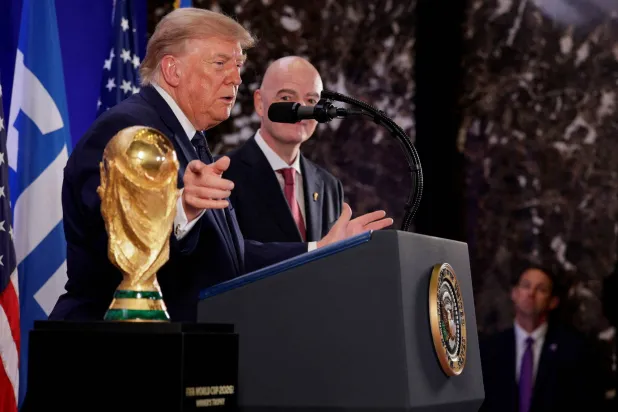 ترمب ينتقد تكتيك إنجلترا أمام الأرجنتين