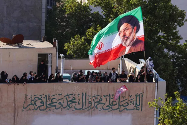 المرشد الإيراني يتوعد الولايات المتحدة بتلقينها «دروساً لا تُنسى»