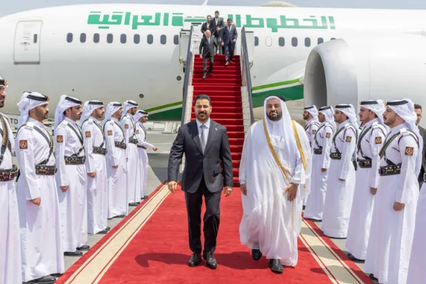 رئيس الوزراء العراقي يصل إلى الدوحة في زيارة عمل