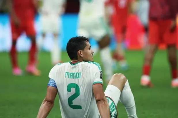 الجزائري ماندي يعلن اعتزاله دولياً
