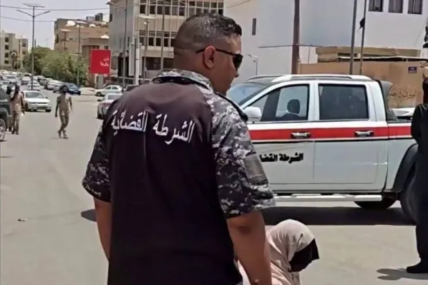 جلد سيدة علناً بدعوى الزنا يثير جدلاً واسعاً في ليبيا