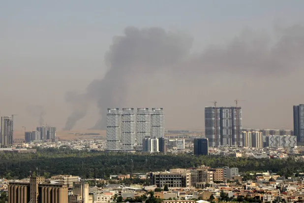 انفجارات وتصاعد دخان قرب مطار أربيل الدولي في كردستان العراق