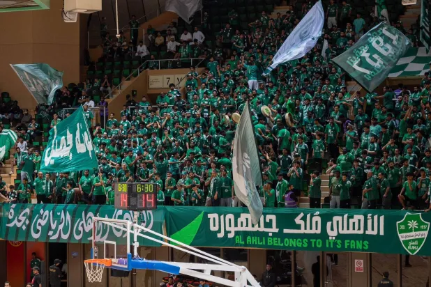 الأهلي يصدم جماهيره بتعليق نشاط فريقي «السلة واليد»