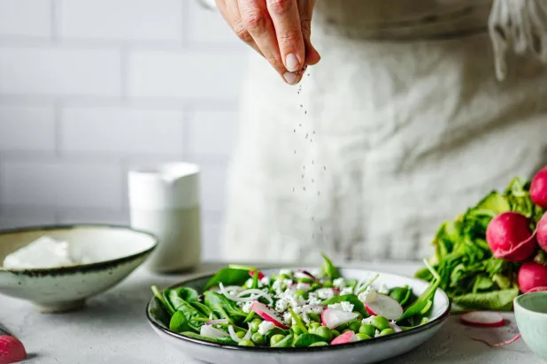 5 علامات تؤكد إفراطك في تناول الصوديوم