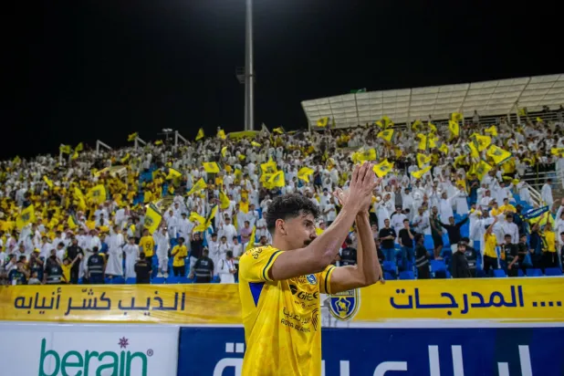 رسمياً… محزري يلحق بكتيبة الهلال