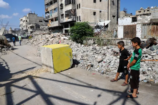 إسرائيل تحرك «الخط الأصفر» وتدفع سكان غزة إلى مزيد من النزوح