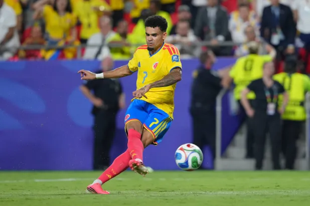 البايرن لا يريد بيع لويس دياز للهلال… واللاعب يفضّل البقاء
