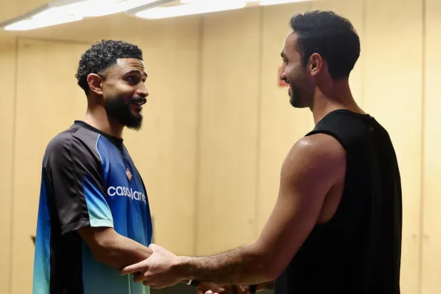 العمري يلتحق بمعسكر النصر في البرتغال