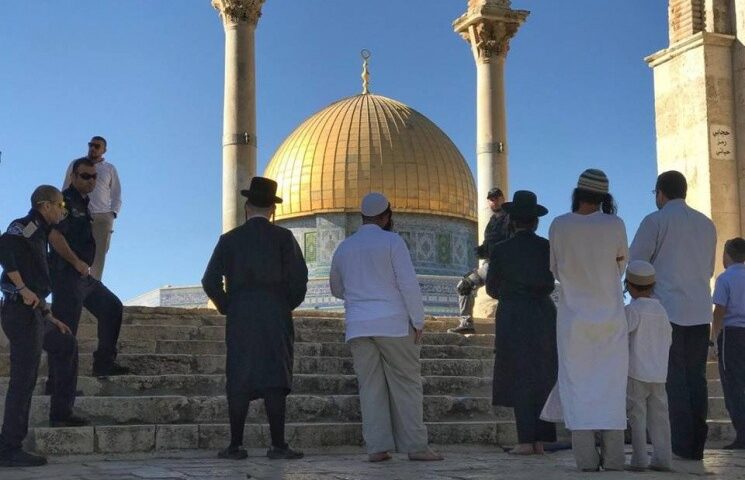 مسؤولون إسرائيليون يدعون إلى تصعيد الاقتحامات للأقصى وإغلاقة