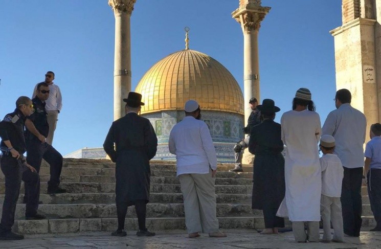 مسؤولون إسرائيليون يدعون إلى تصعيد الاقتحامات للأقصى وإغلاقة 