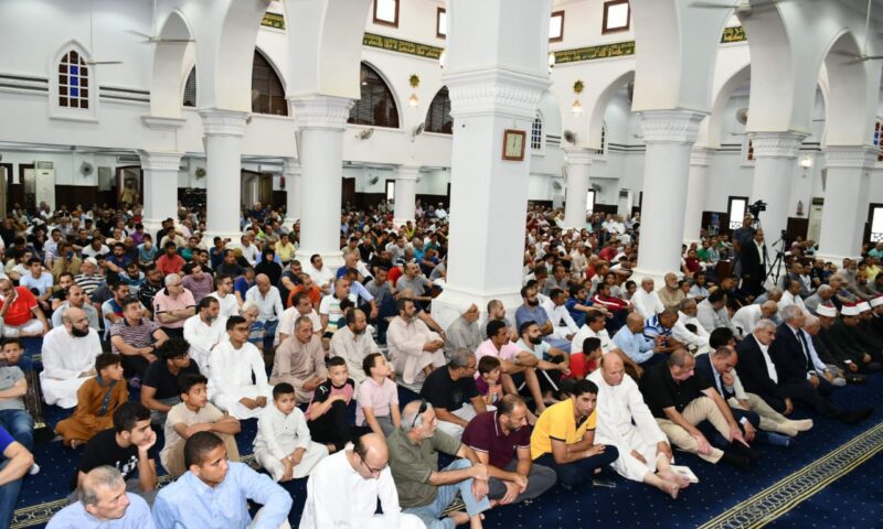 حكم قرآن الجمعة في المساجد قبل الأذان.. دار الإفتاء توضخ