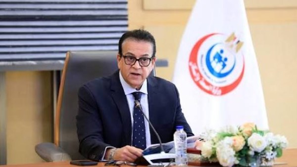 عبدالغفار : سوق الدواء في مصر يصل إلى 422 مليار جنيه .. ونستهدف مضاعفة الصادرات إلى 4 مليارات دولار