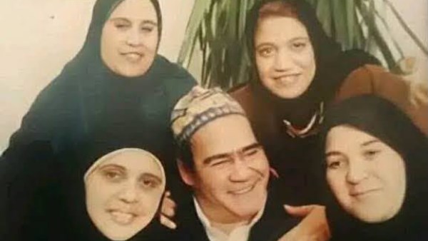 ابنة سيد زيان تكشف أسرارًا مؤثرة عن والدها : رفضت الزواج لرعايته