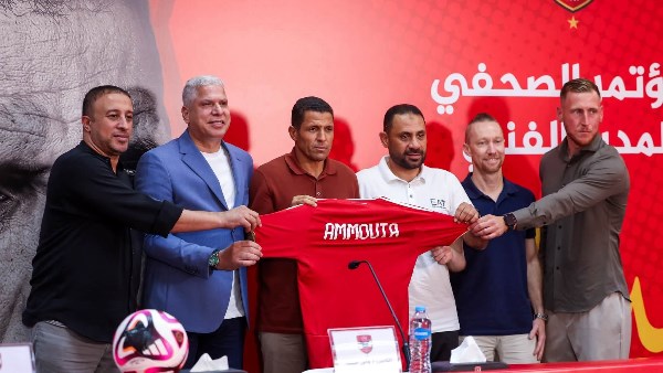 دفاعات الأهلي بخير.. الحسين عموتة يتحفظ على صفقة مدافع سوبر