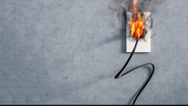 دي الإجراءات اللي لازم تعملها لو حصلت حروق كهربائية.. خبير يوضح