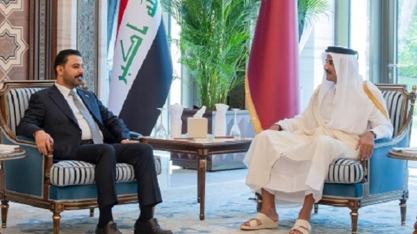 أمير قطر ورئيس وزراء العراق يبحثان في الدوحة تعزيز التعاون بين البلدين