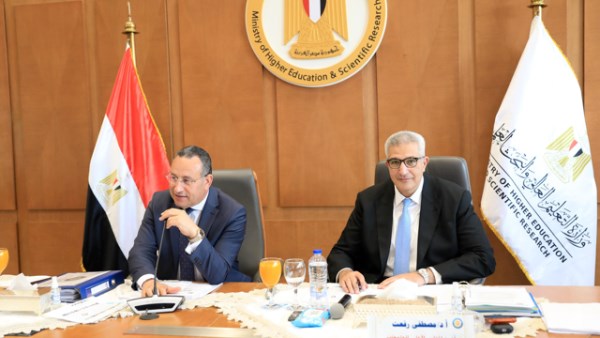 وزير التعليم العالي يوجه بسرعة انتهاء أعمال التنسيق الإلكتروني للجامعات