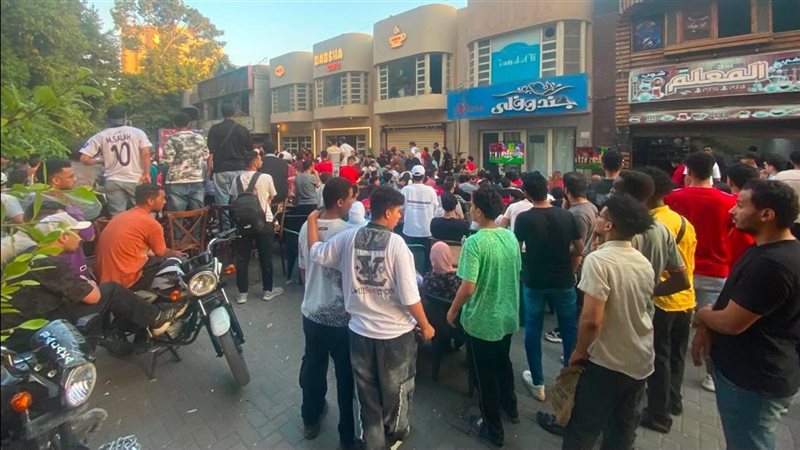 الآلاف في شارع جامعة الدول وميت عقبة يشجعون مصر أمام الأرجنتين (فيديو وصور)