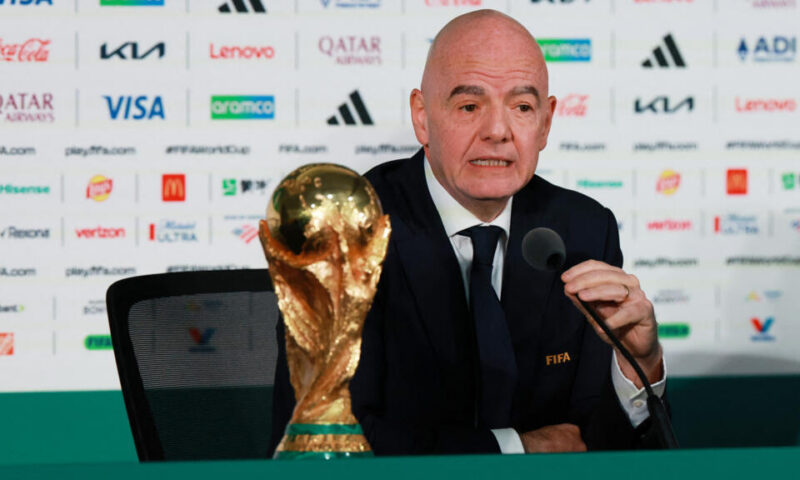 استقالة كارلوس كورديرو كبير مستشاري إنفانتينو احتجاجا على مقترح الفيفا بيع حصة في كأس العالم
