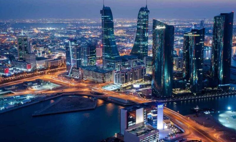 البحرين: الدفاعات الجوية تعترض هجمات إيرانية وتعلن أعلى درجات الجاهزية