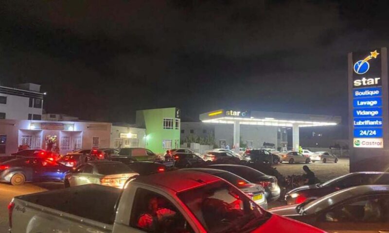 طوابير الوقود تتجدد في موريتانيا والسلطات تؤكد: أزمة مؤقتة