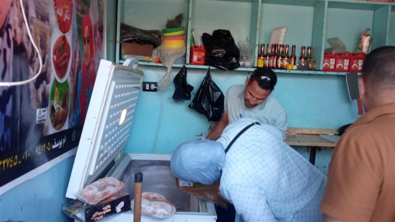 ضبط نصف طن أغذية فاسدة وتحرير 5 محاضر خلال حملات رقابية بالمنيا