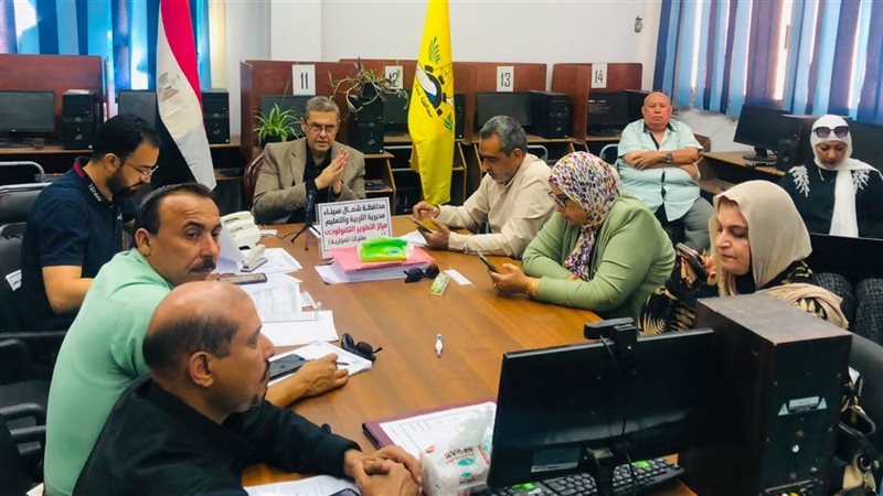 وكيل وزارة التعليم بشمال سيناء يتابع امتحان الرياضيات البحتة للثانوية العامة