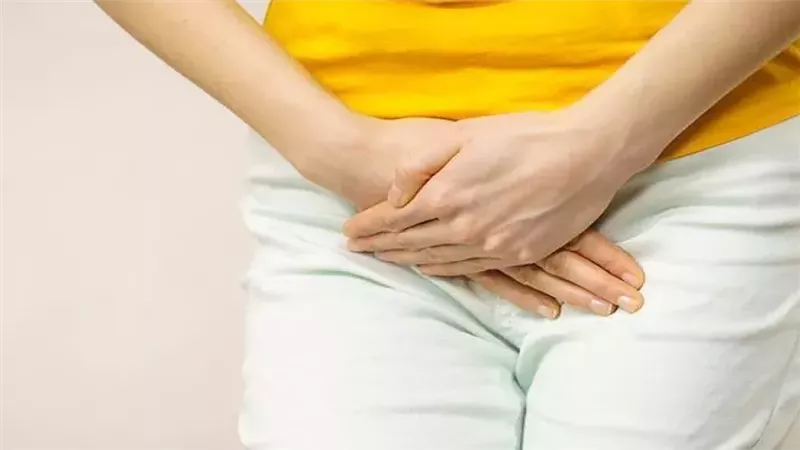 أسباب وأنواع سلس البول عند النساء