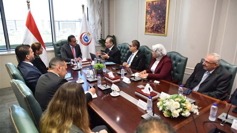 عبد الغفار: توسيع خدمات “الطب عن بعد” يعزز العدالة الصحية ويخفف أعباء المرضى