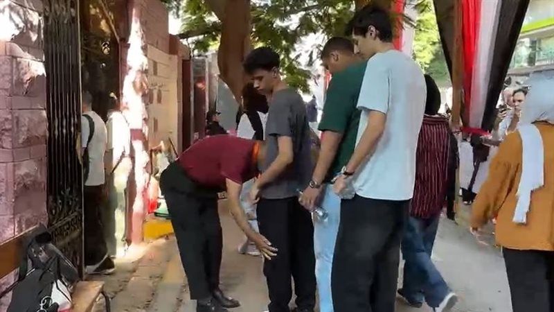 تفتيش دقيق لطلاب الثانوية العامة قبل امتحاني الفيزياء والتاريخ بالجيزة