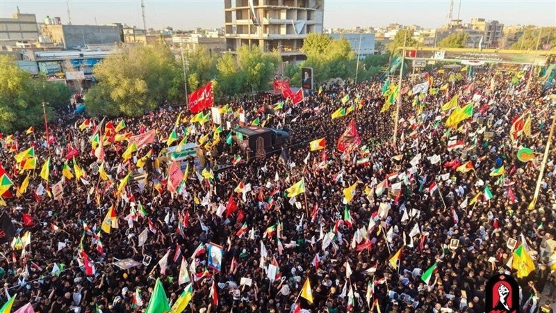 تحت رايات “الثأر”، حشود عراقية مليونية تودع خامنئي في النجف الأشرف (فيديو وصور)
