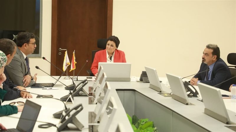 نائب وزير الصحة تبحث مع المدير الإقليمي للبنك الدولي تسريع تنفيذ مشروعات التغطية الشاملة