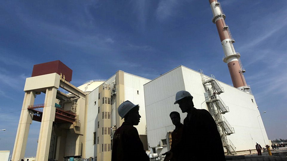 ليلة نارية .. إيران تفعل الدفاعات الجوية حول محطة بوشهر للطاقة النووية