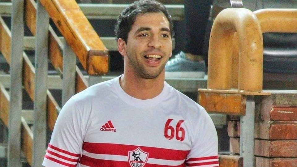 أحمد الأحمر يكشف أسباب انضمامه للبنك الأهلي.. ورسالته لجماهير الزمالك