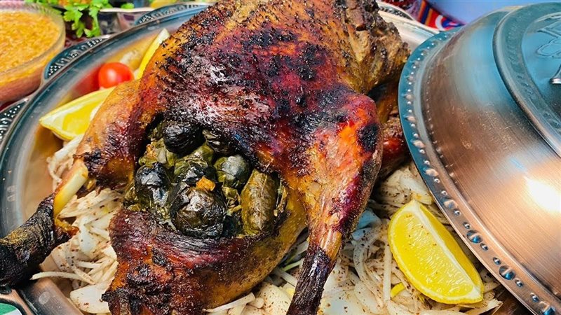 طريقة عمل البط بحشو ورق العنب، أكلة فاخرة ومميزة