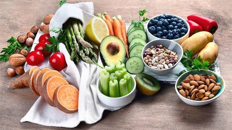 أطعمة تحمي البشرة من الشمس وحرارة الصيف