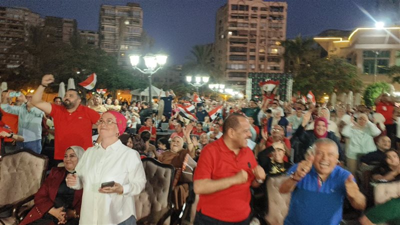 فرحة عارمة لجماهير الإسماعيلية، عقب تسديد هدف مصر الثاني في شباك الأرجنتين