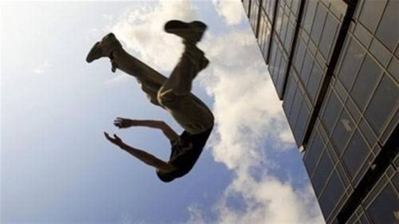 بسبب المصيف، مصرع سيدة ألقت بنفسها ورضيعتها من سطح منزلها بالدقهلية
