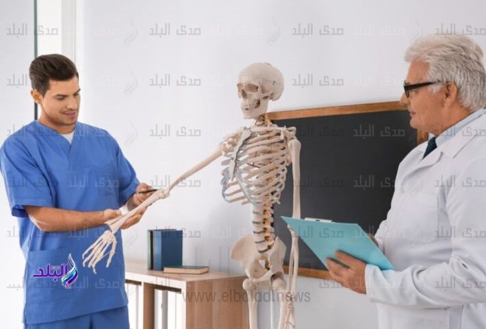 أزمة تكليف خريجي العلاج الطبيعي تتصاعد.. مطالب بحلول عاجلة لمواجهة تراجع فرص التعيين