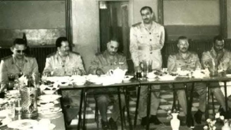 وزير الدفاع يتقدم الجنازة العسكرية للفريق السيد حمدي قائد قوات الدفاع الجوي الأسبق