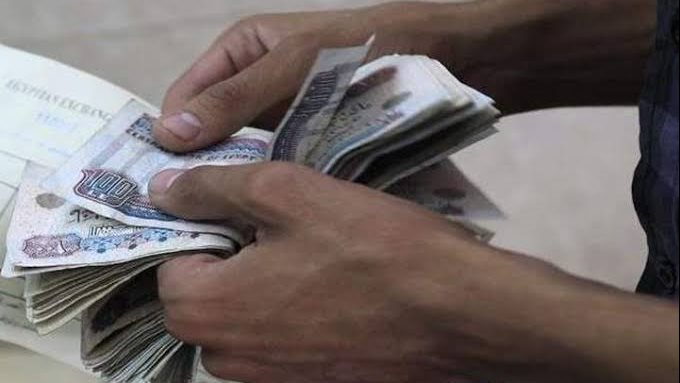 هل يجوز اشتراط الزيادة عند رد القرض؟.. المفتي السابق يرد
