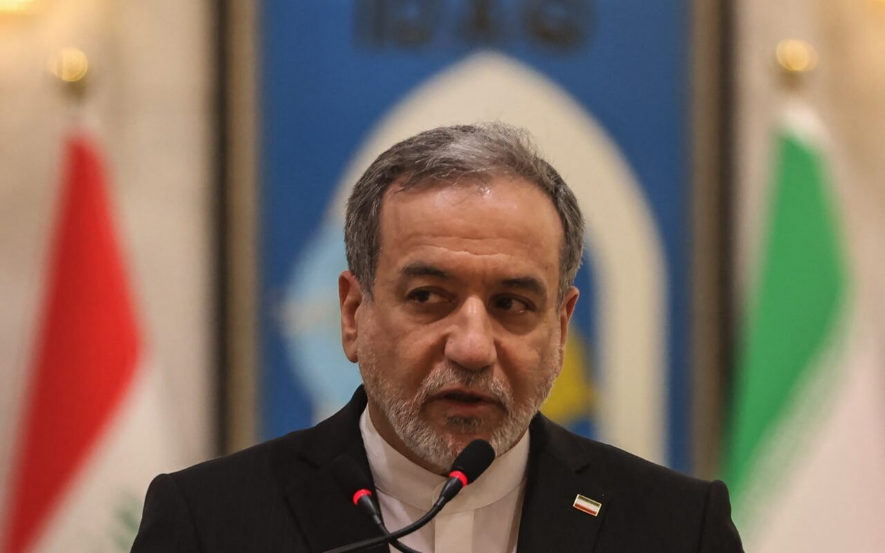 تهديد إيراني بعد تصريح كاتس عن استهداف مجتبى خامنئي.. ماذا قال عراقجي؟