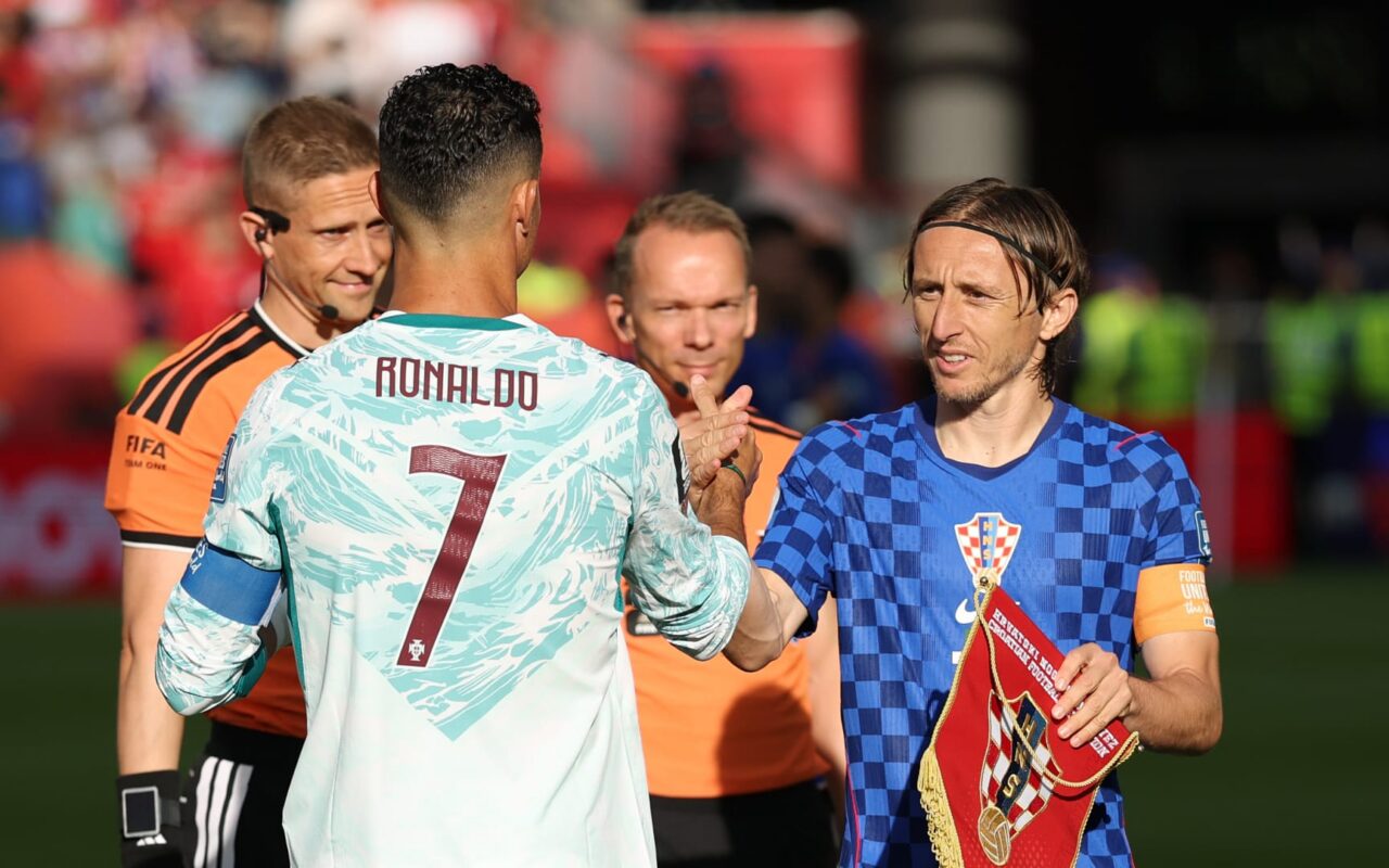 المونديال.. هذا ما فعله مودريتش عند رؤيته لرونالدو في مباراة كرواتيا والبرتغال